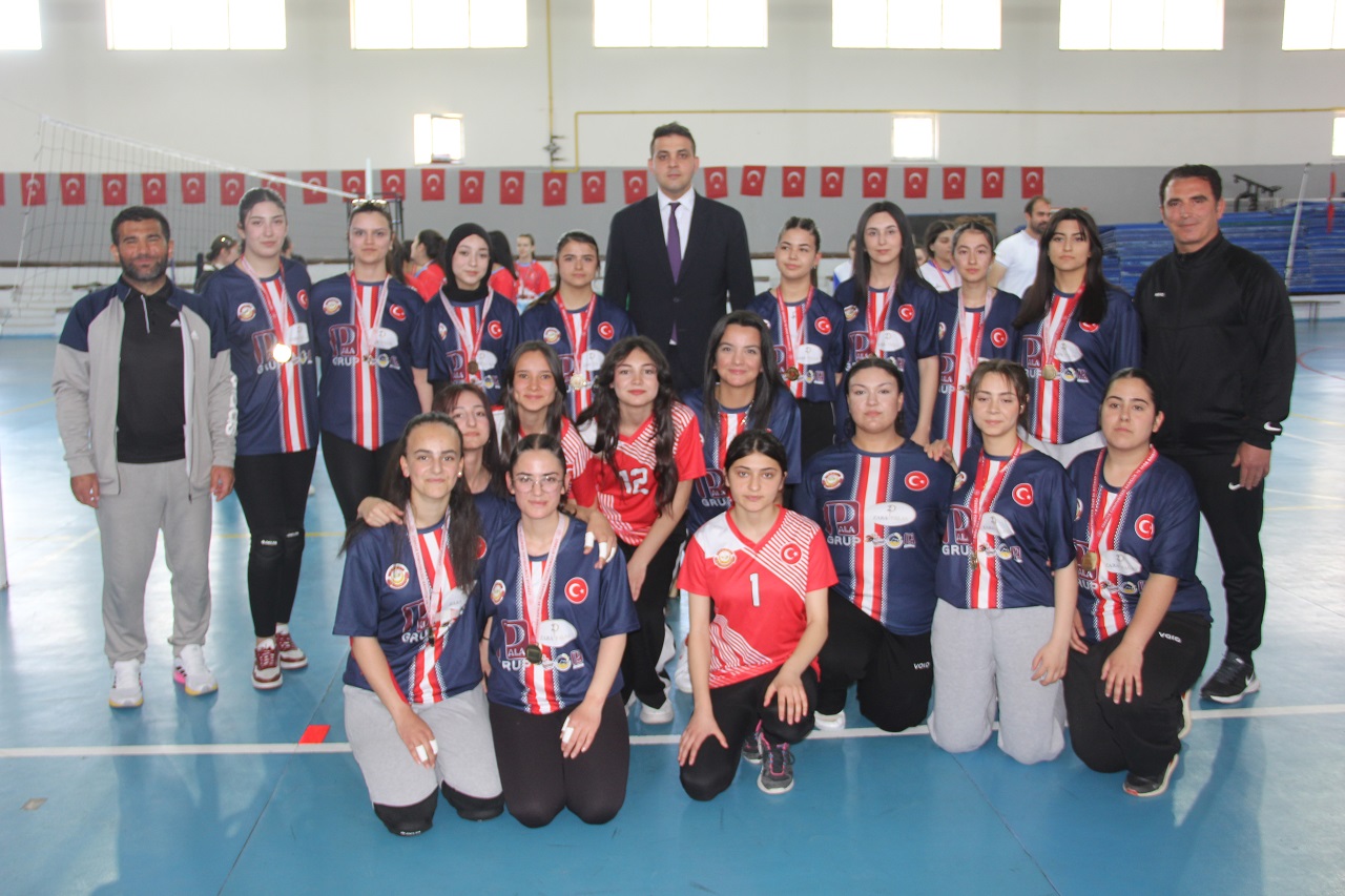 aa-20260509-41330437-41330436-zarada-voleybol-turnuvasi-duzenlendi.jpg