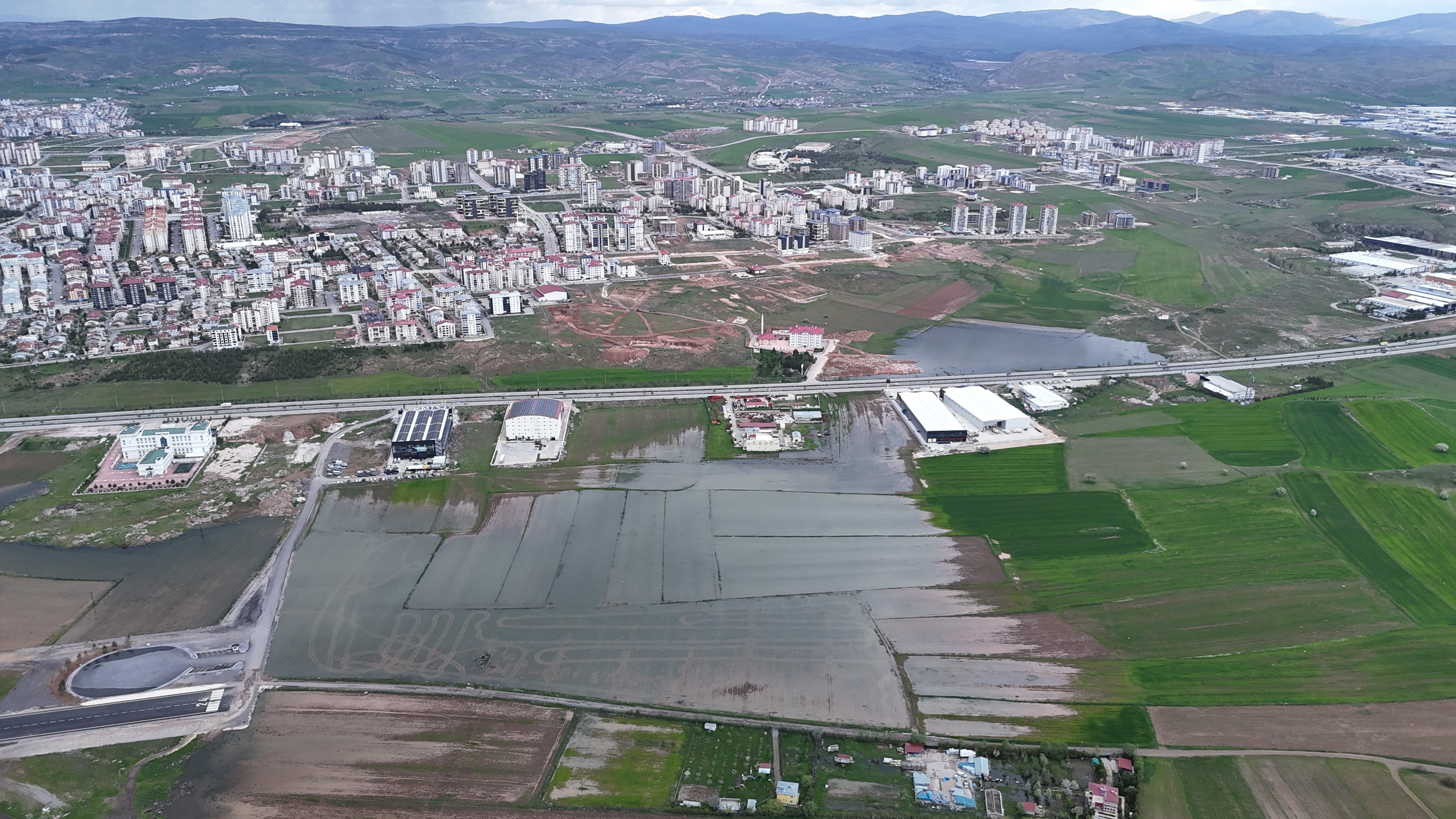 aw704439-01.jpg