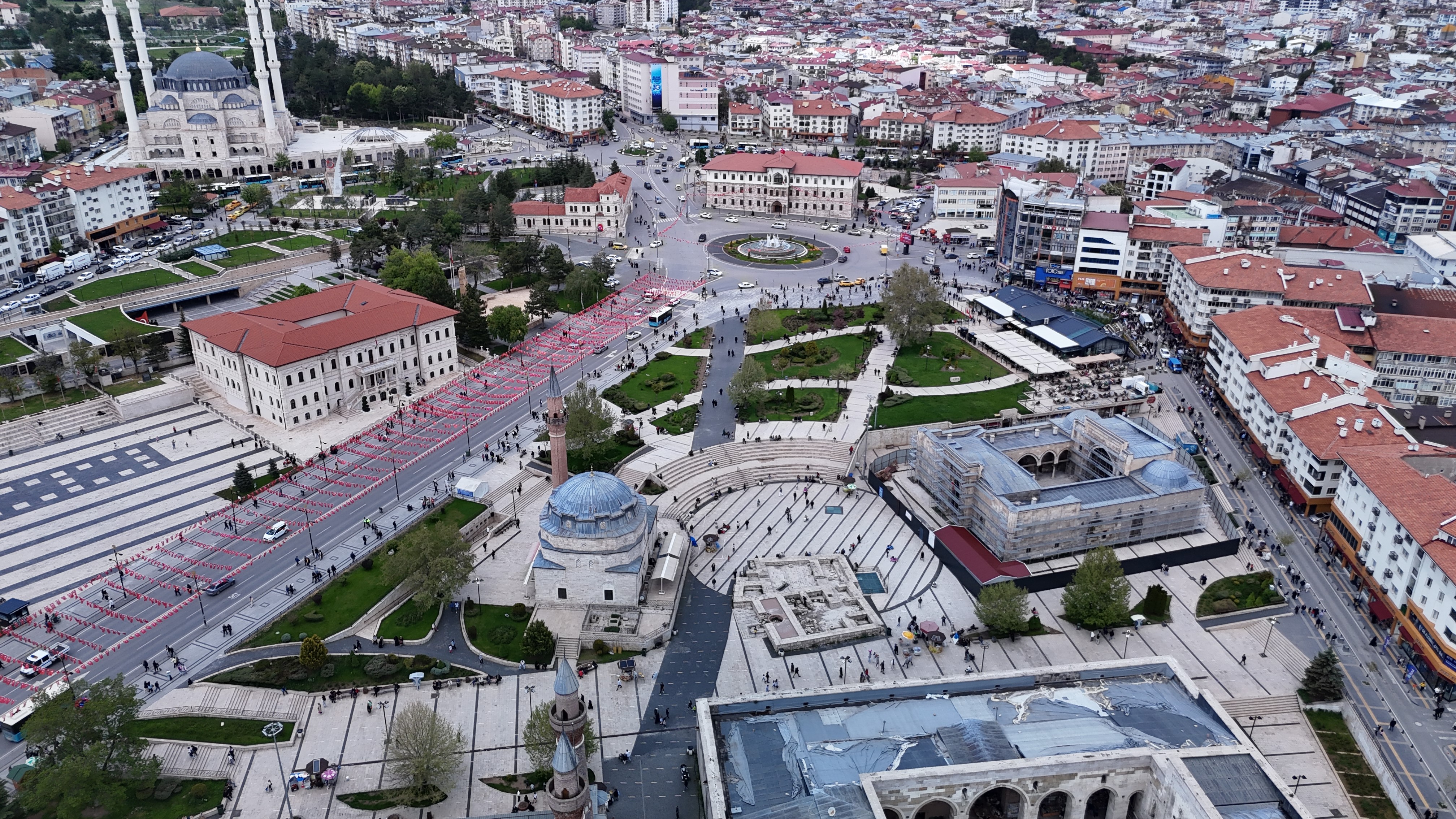 aw713485-03.jpg