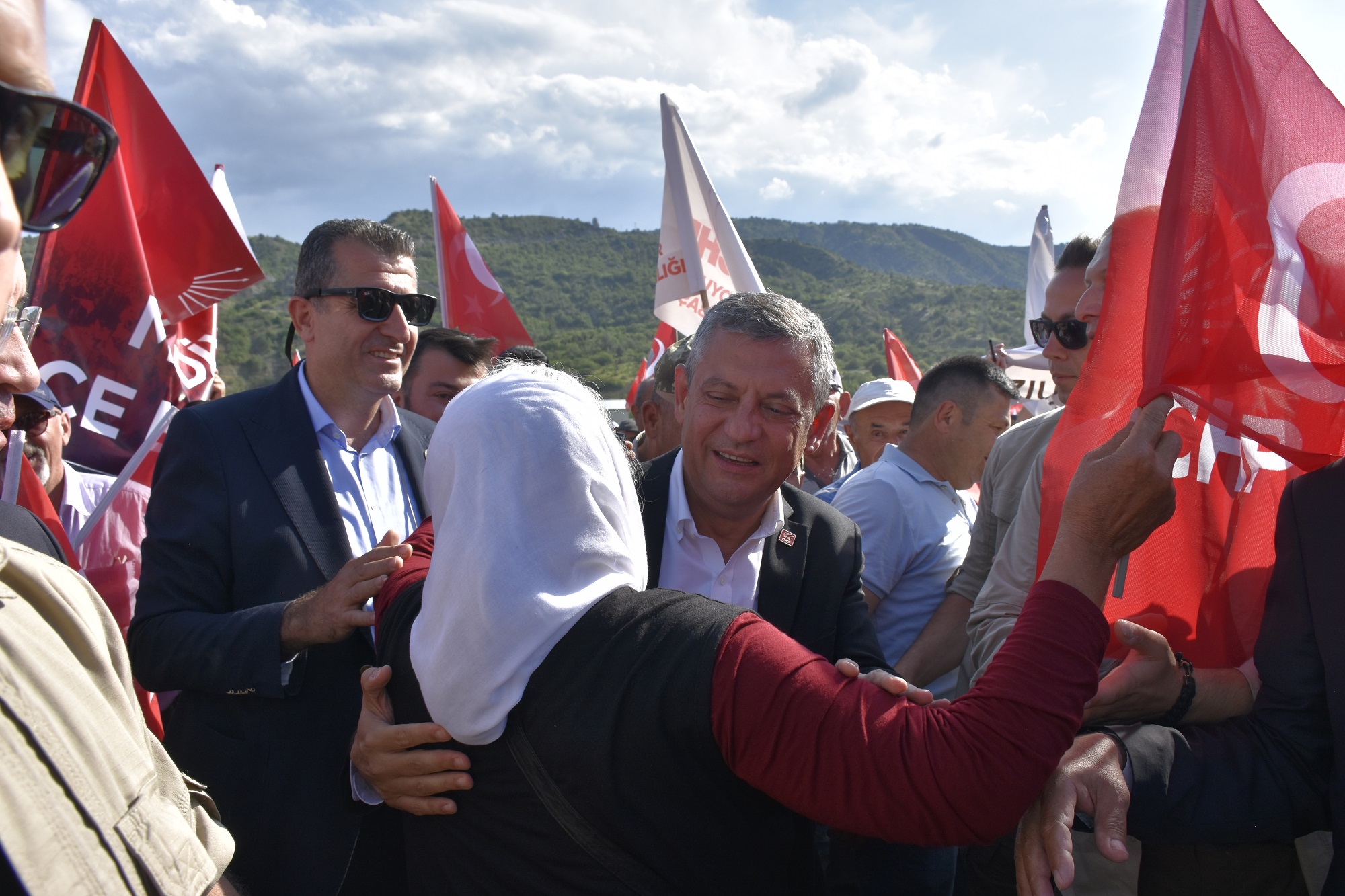 ozgur-ozel-partimizi-iktidar-yapacagiz-1347406-400125.jpg