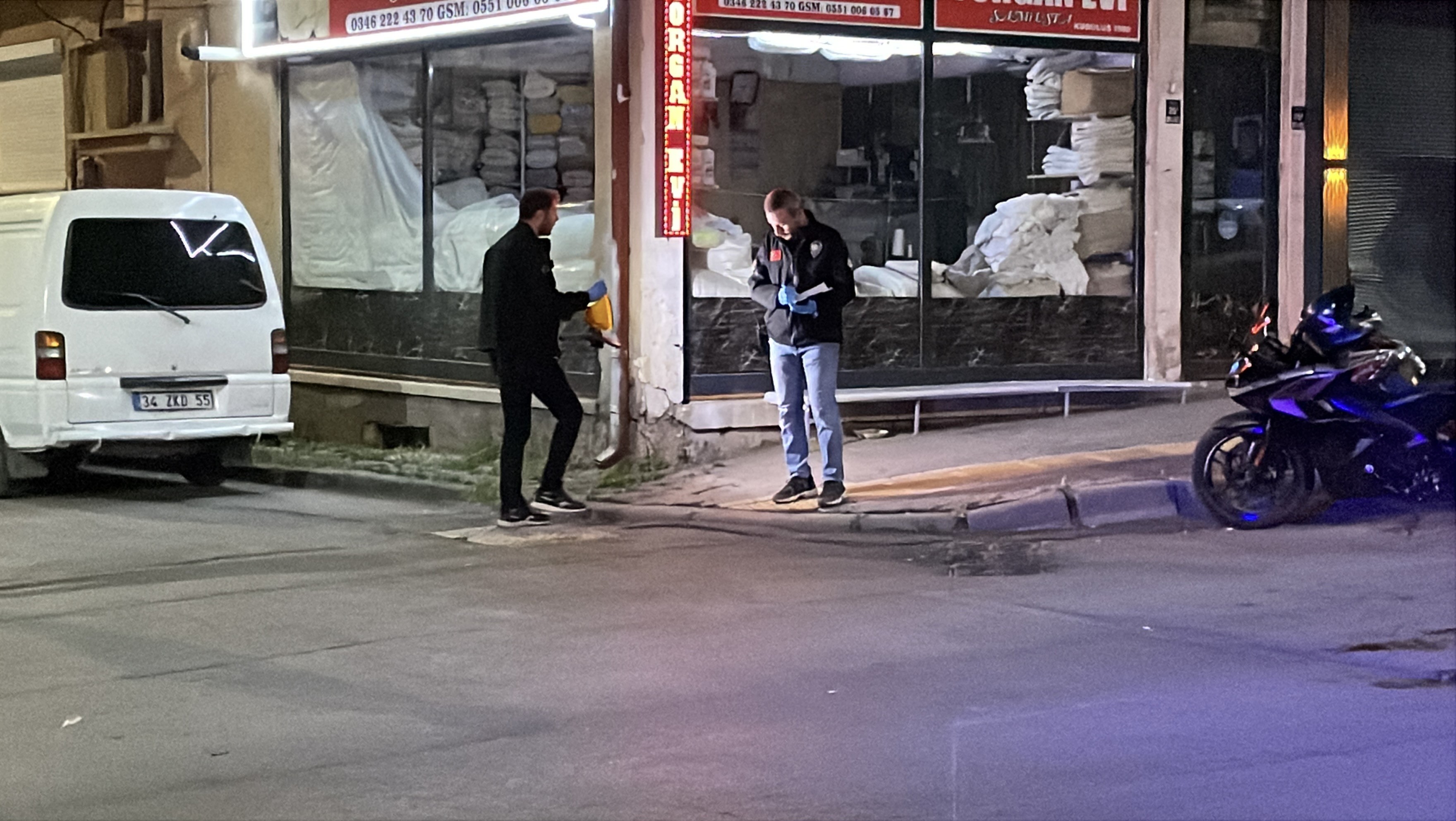 aw732268-02.jpg