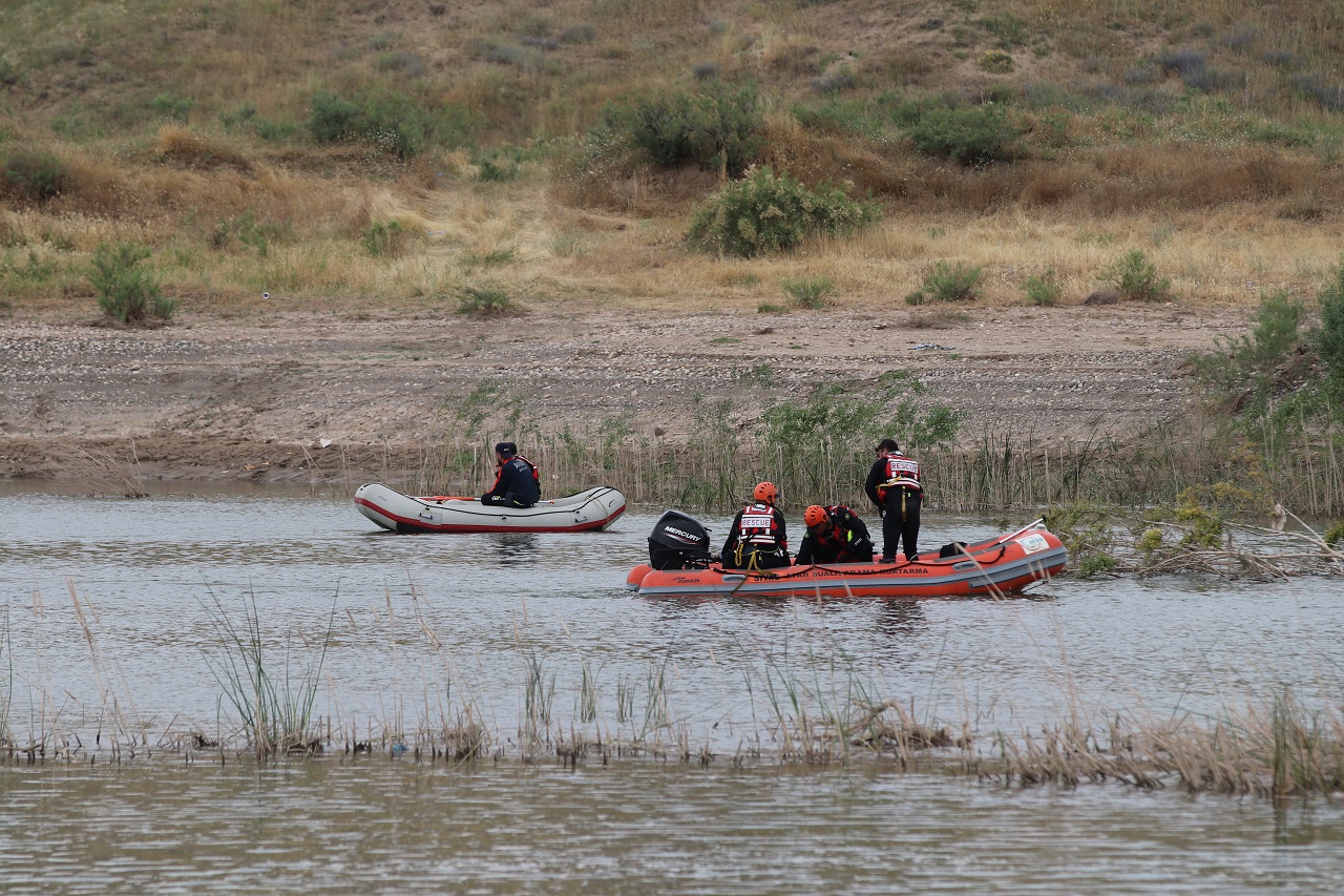 aa-20260707-41898463-41898457-sivasta-serinlemek-icin-kizilirmaka-giren-kisiyi-arama-calismalari-suruyor.jpg