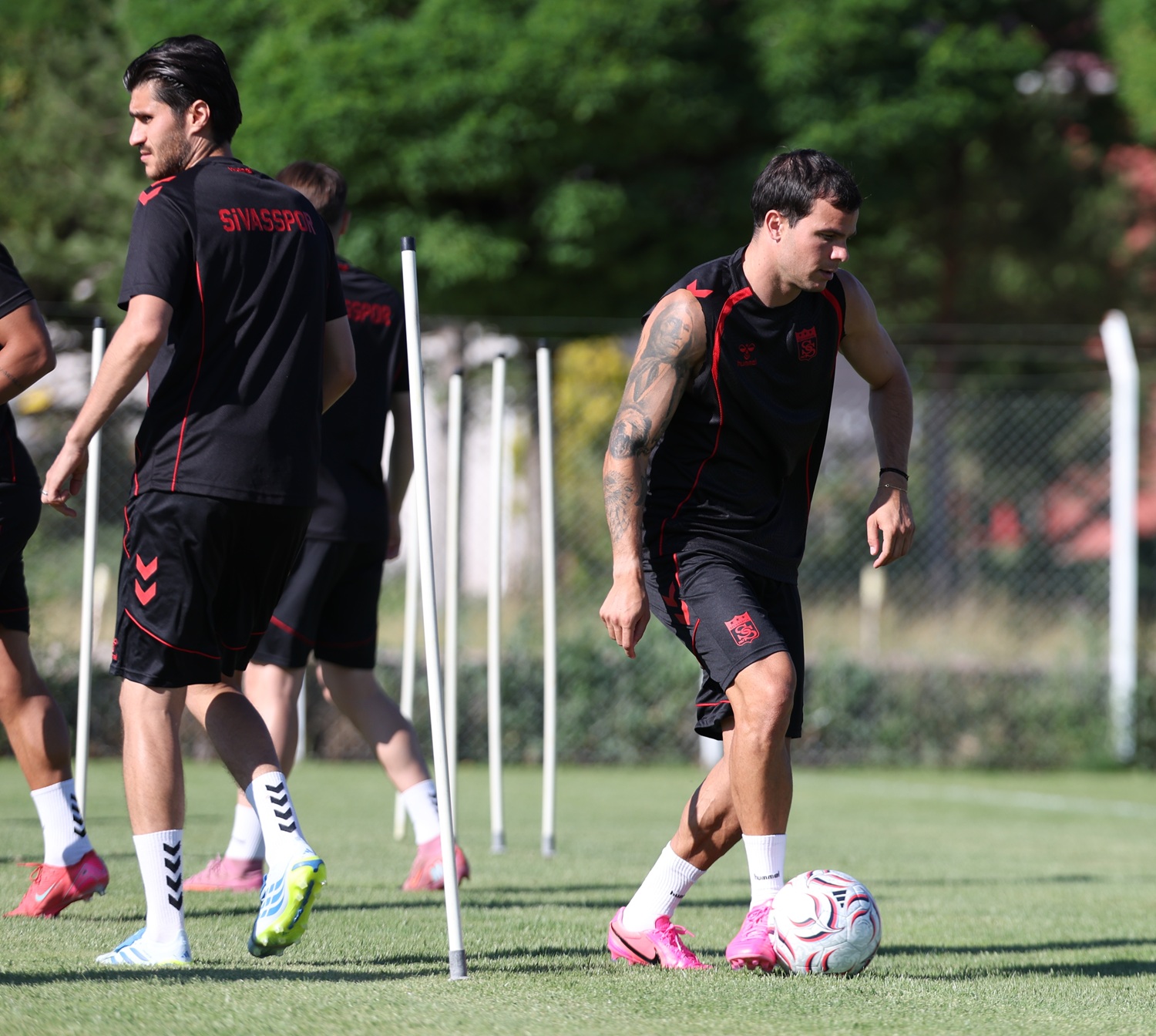 aa-20260707-41910547-41910537-sivasspor-yeni-sezon-hazirliklarini-surdurdu.jpg