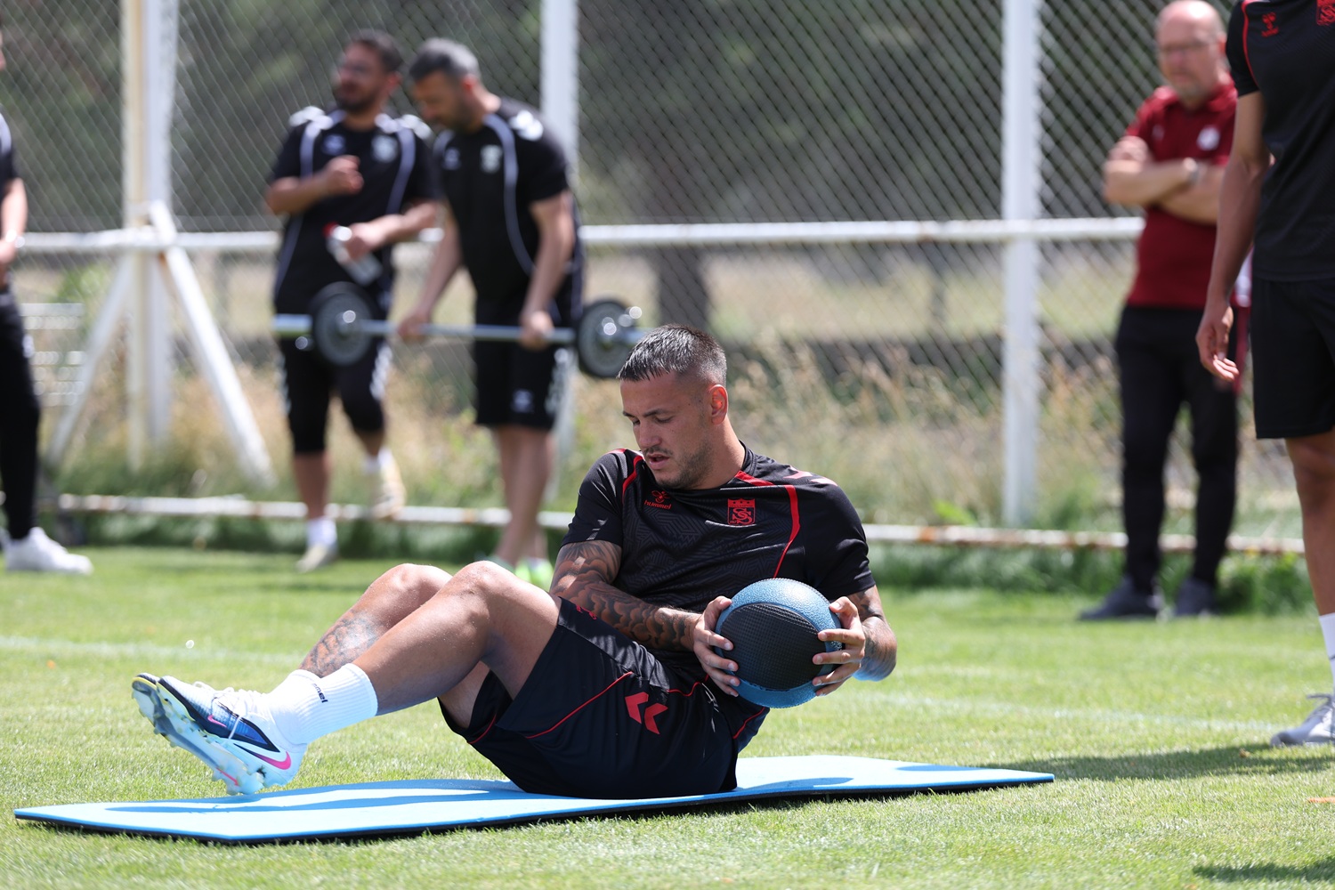 aa-20260707-41910547-41910543-sivasspor-yeni-sezon-hazirliklarini-surdurdu.jpg