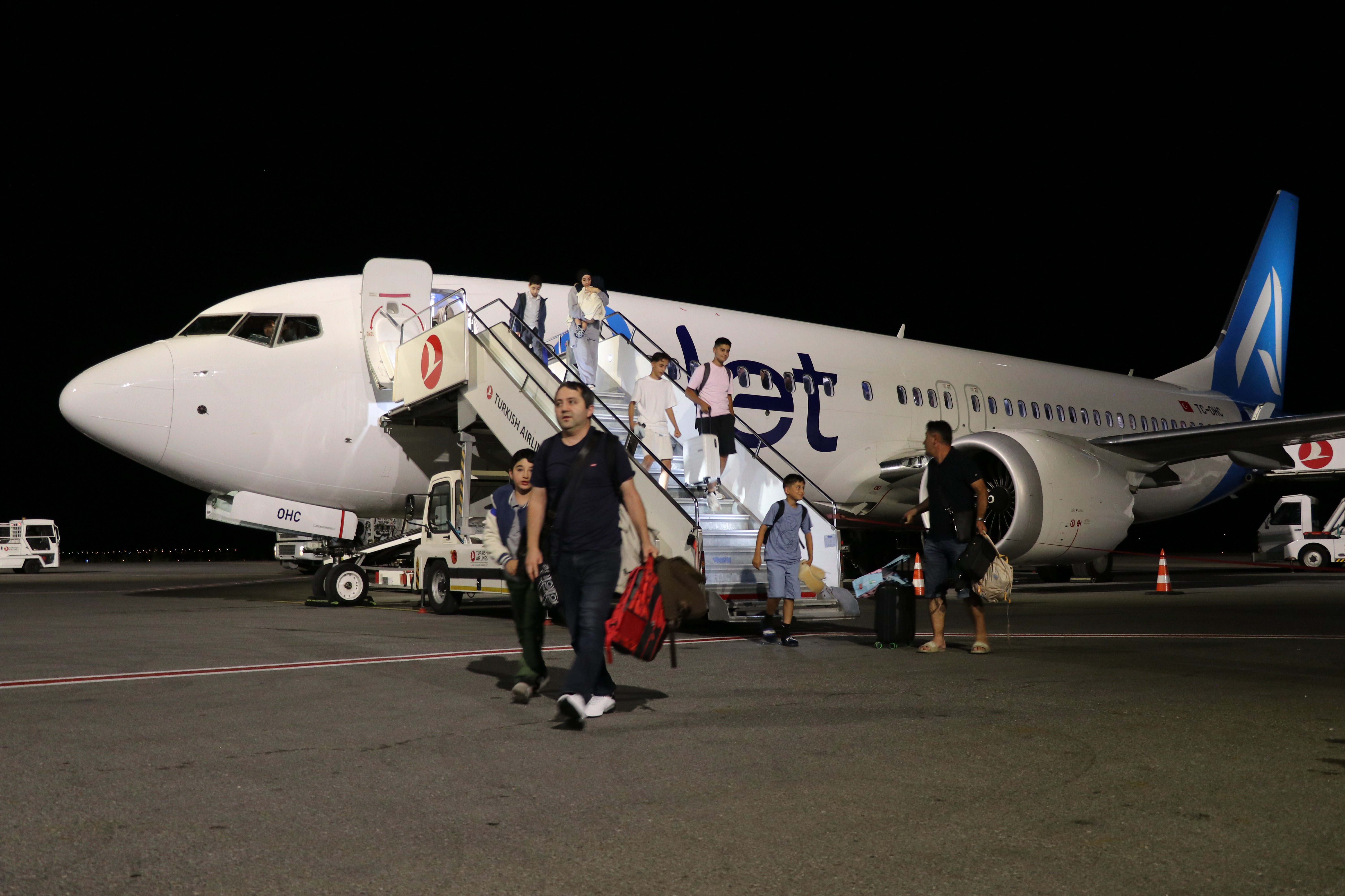 aw742824-02.jpg