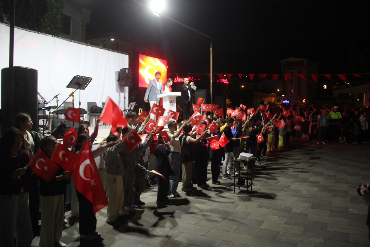 aa-20260715-41988041-41988039-sivasin-ilcelerinde-15-temmuz-demokrasi-ve-milli-birlik-gunu-dolayisiyla-programlar-duzenlendi.jpg