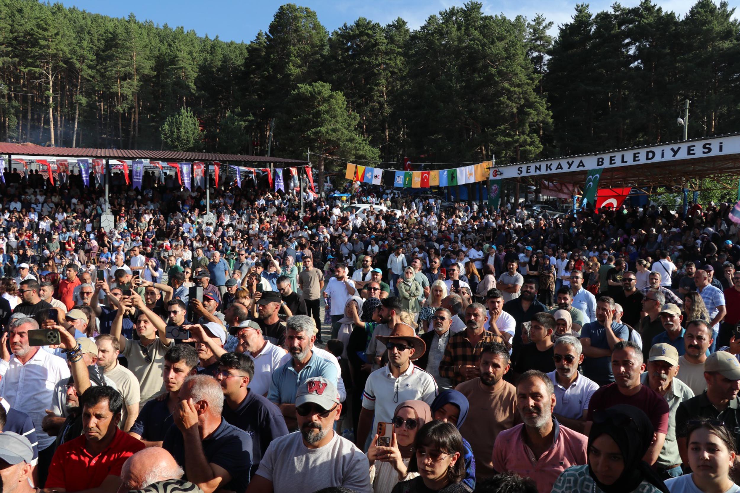erzurumun-senkaya-ilcesinde-20-bin-kisi-1419974-422026.jpg