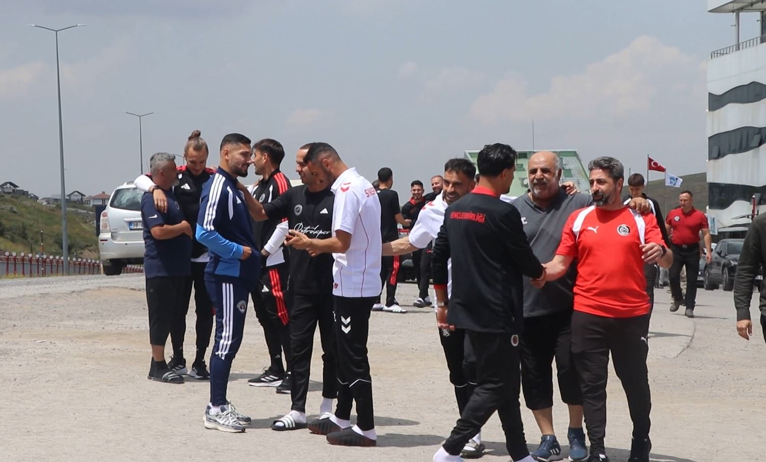 erciyeste-kamp-yapan-takimlar-ayni-cami-1426950-424152.jpg