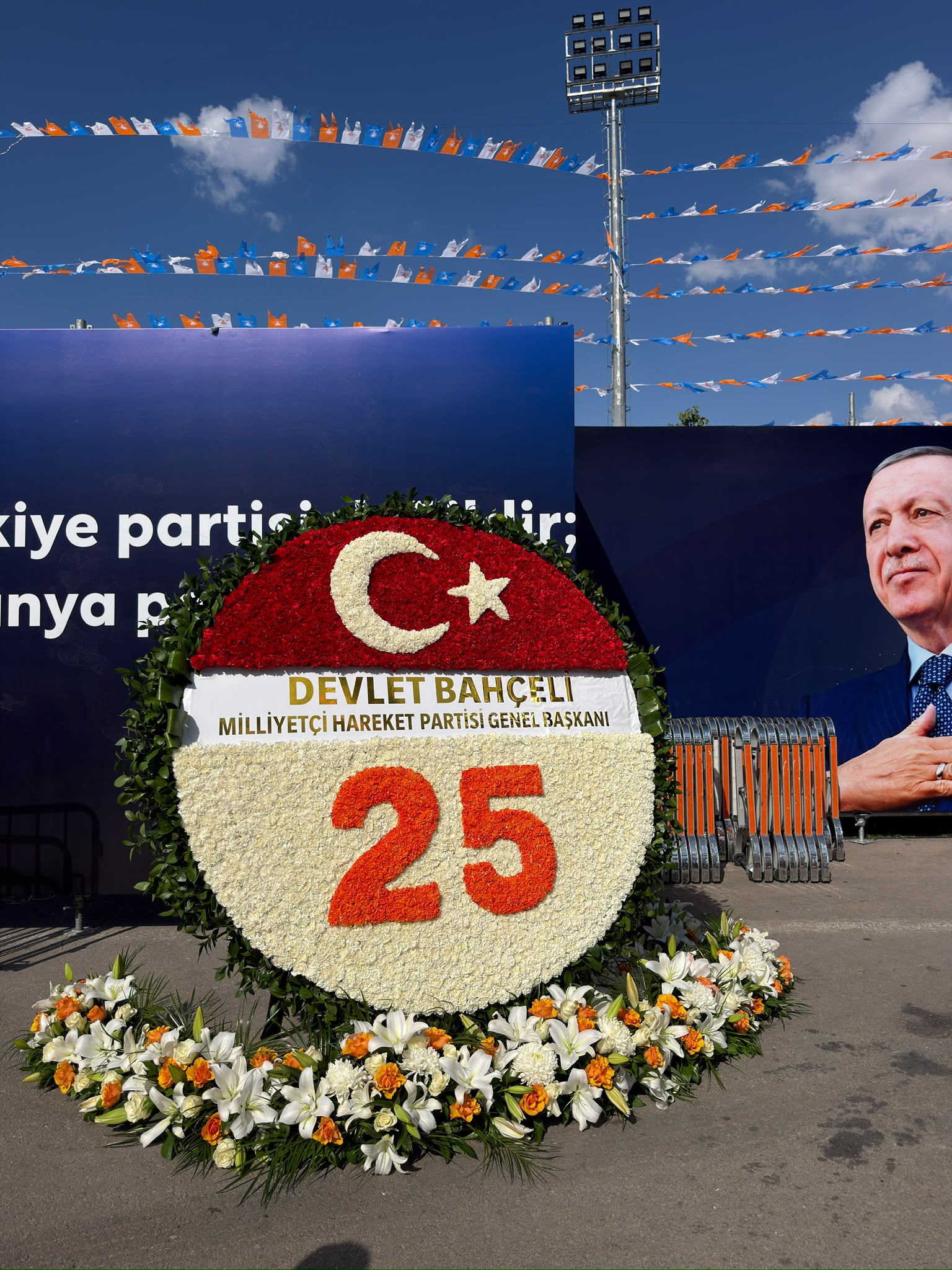 devlet-bahceliden-ak-partinin-25inci-1458472-433975.jpg