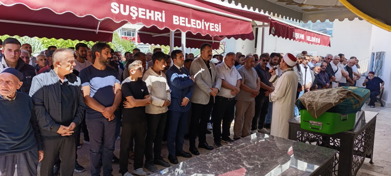 ucuruma-devrilen-minibuste-hayatini-kayb-1464914-435854.jpg