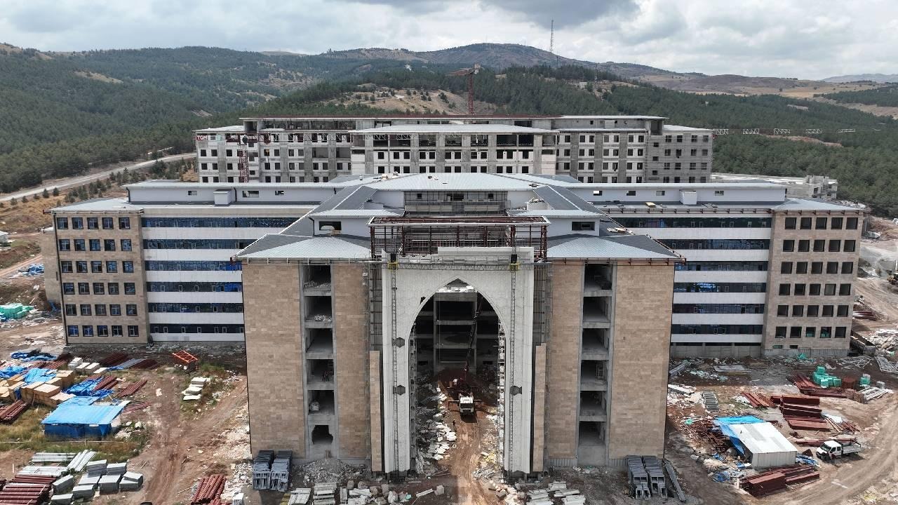cumhuriyet-universitesi-cu-tip-fakultesi-arastirma-ve-uygulama-hastanesi-aa-2101350.jpg