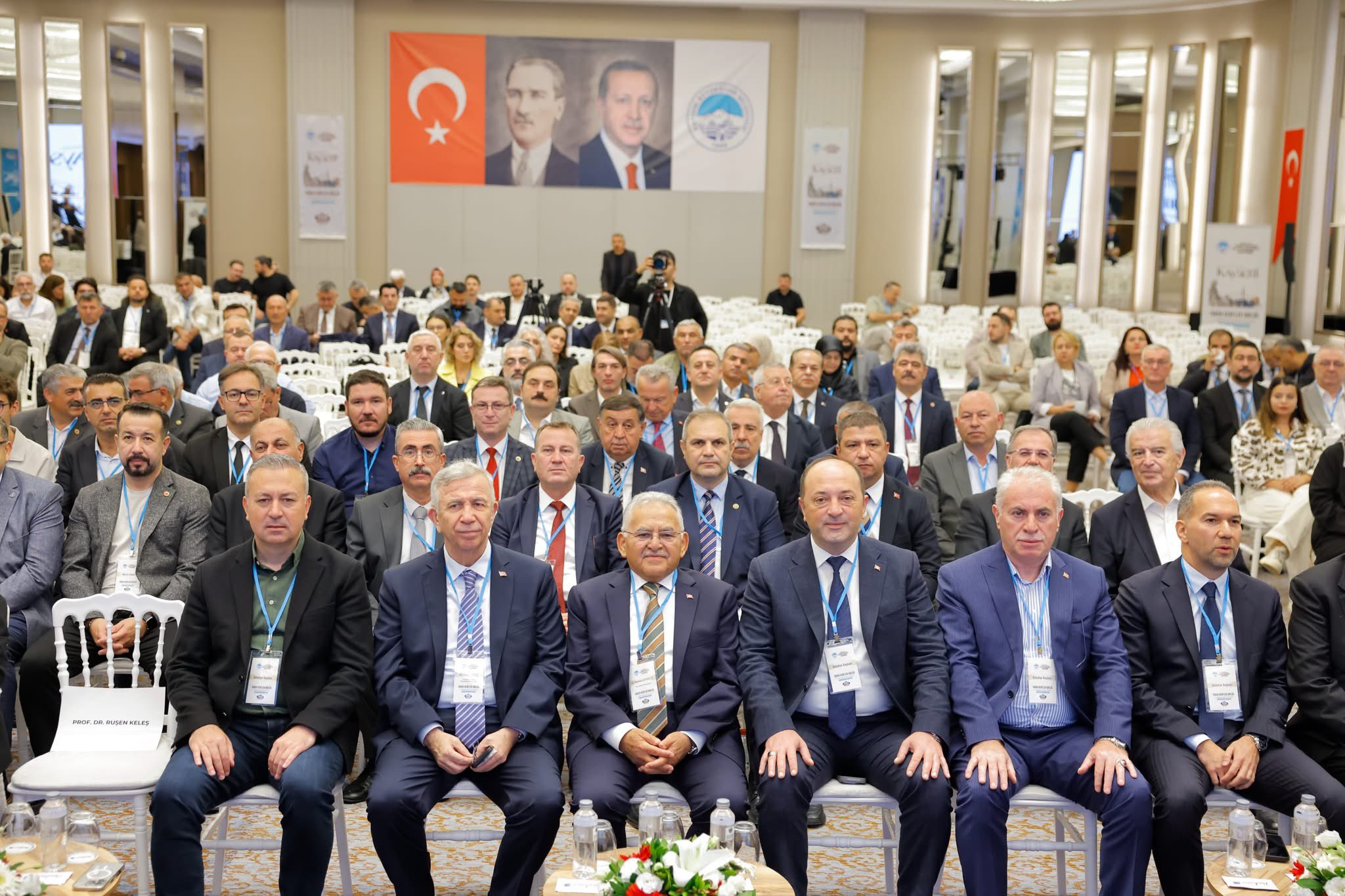 hslotuowoaa-qpj.jpg