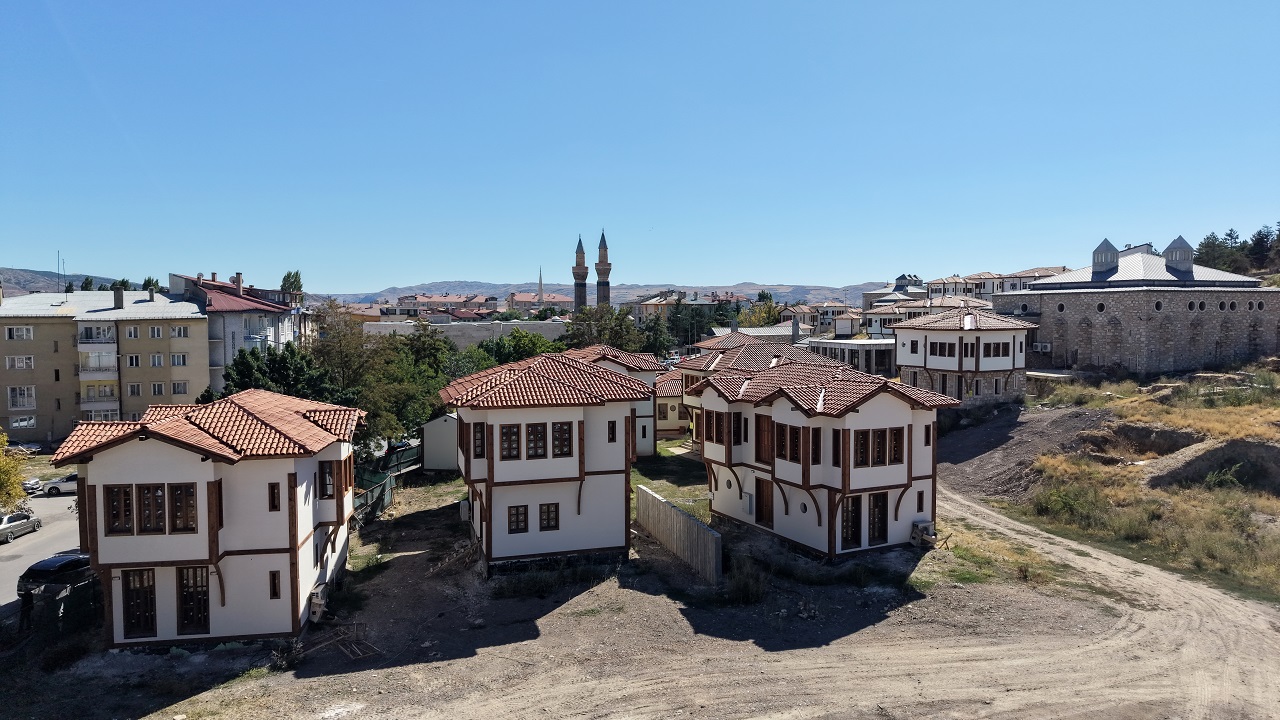 aa-20260923-42545731-42545727-sivas-kale-projesinin-2028de-tamamlanmasi-hedefleniyor.jpg