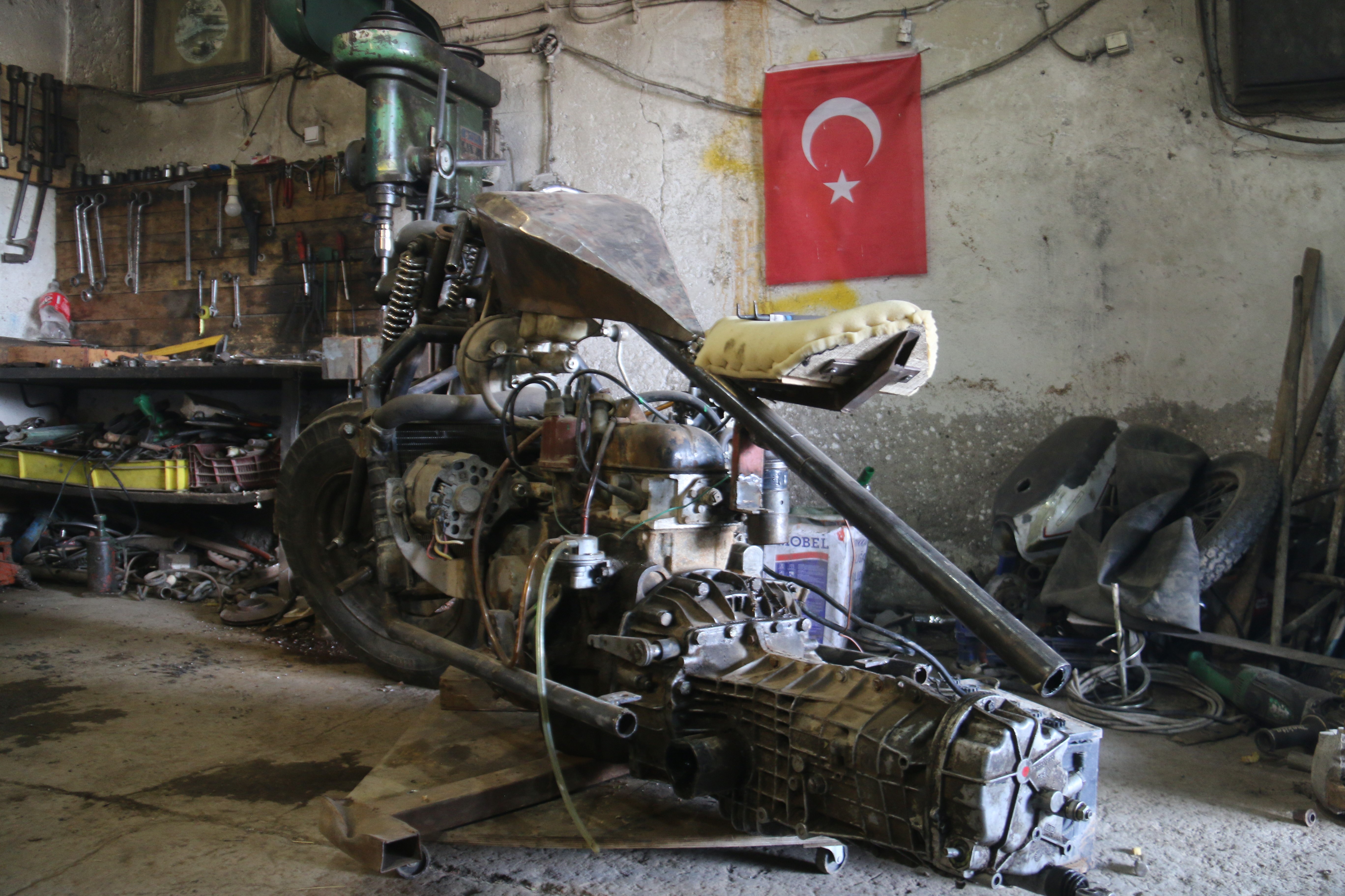 aw797767-01.jpg