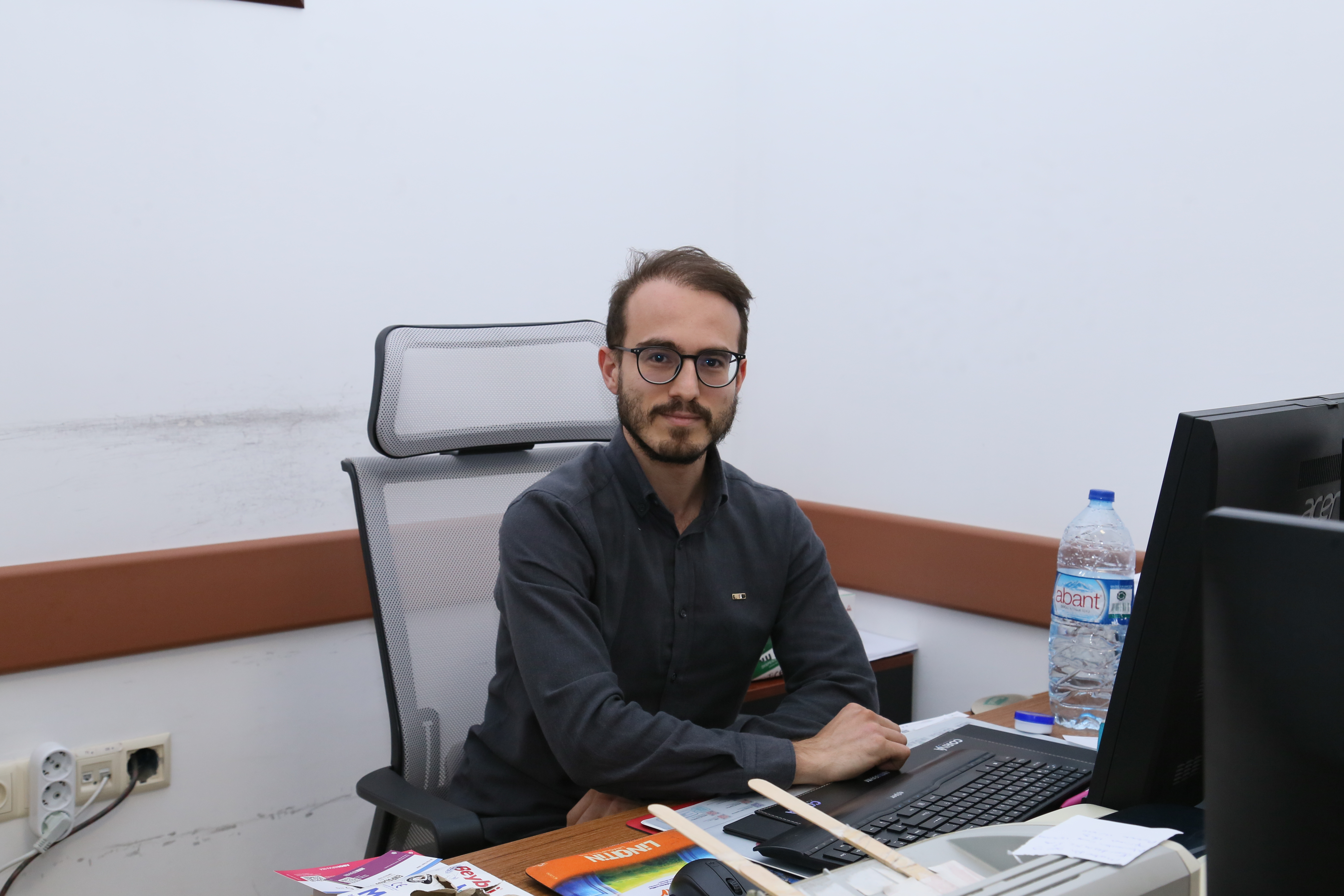 aa-20261010-42711478-42711476-gemerek-devlet-hastanesinde-3-uzman-doktor-goreve-basladi.jpg