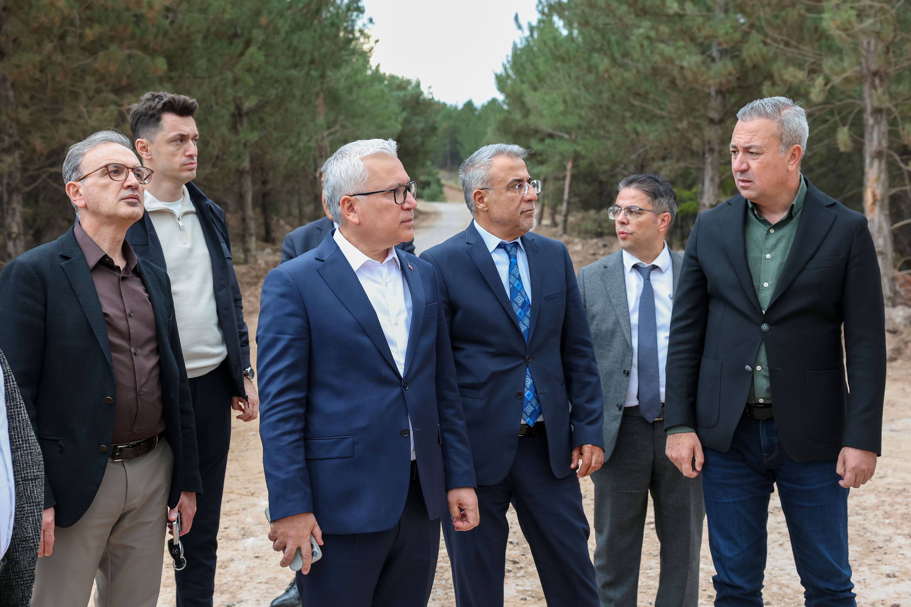 hucfconxyaa77l6.jpg