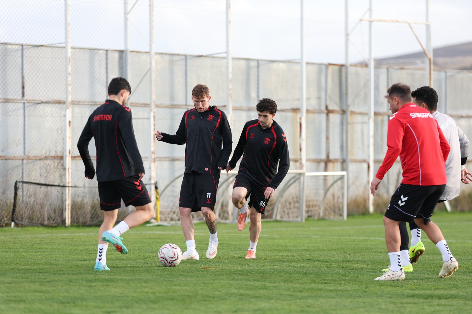 aa-20261016-42777490-42777488-sivasspor-sariyer-macina-hazir.jpg