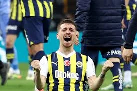 Fenerbahçe, Mert Hakan Yandaş İle Yeniden Anlaştı