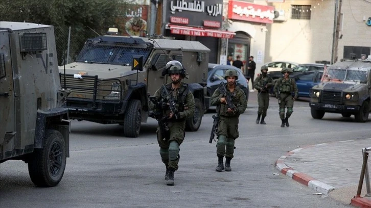 İsrail Askerleri Filistinlileri Öldürdü