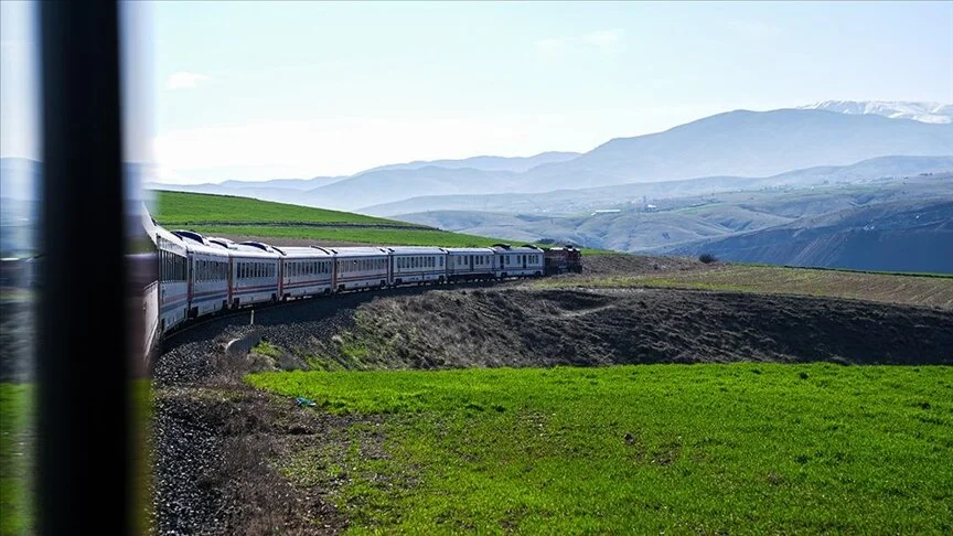 Türkiye'nin Yeni Turistik Treni "Mezopotamya Ekspresi" 