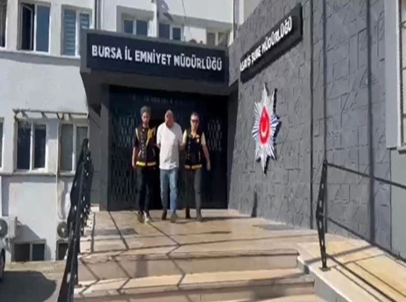 Öldürdüğü arkadaşının ailesine başsağlığı diledi