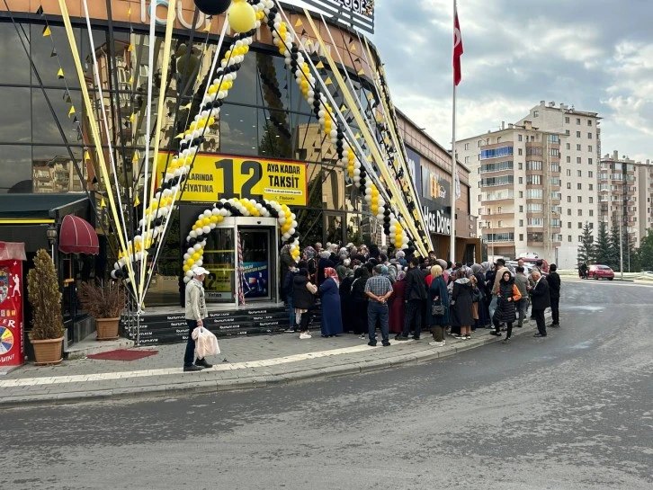 Sivas'ta Alışveriş Çılgınlığı