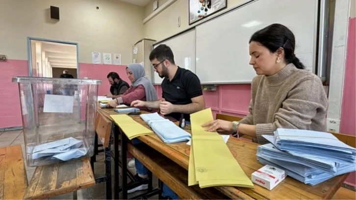 Sivas'ta Oylar Sayılmaya Başladı