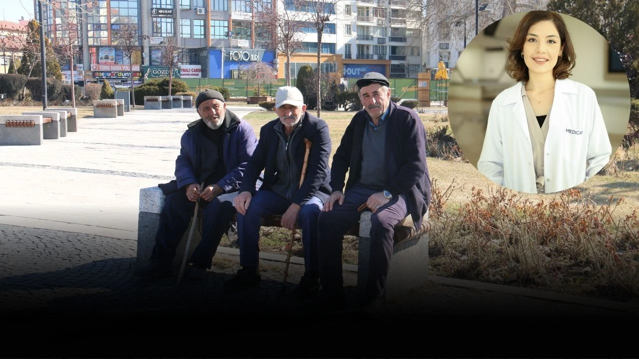  Sivas'ta Uzmanı Çağın Hastalığı Siberkondriyi Anlattı