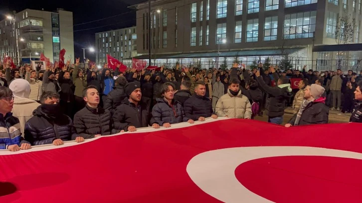 Sivas’ta Yüzlerce Üniversite Öğrencisinden Yürüyüş