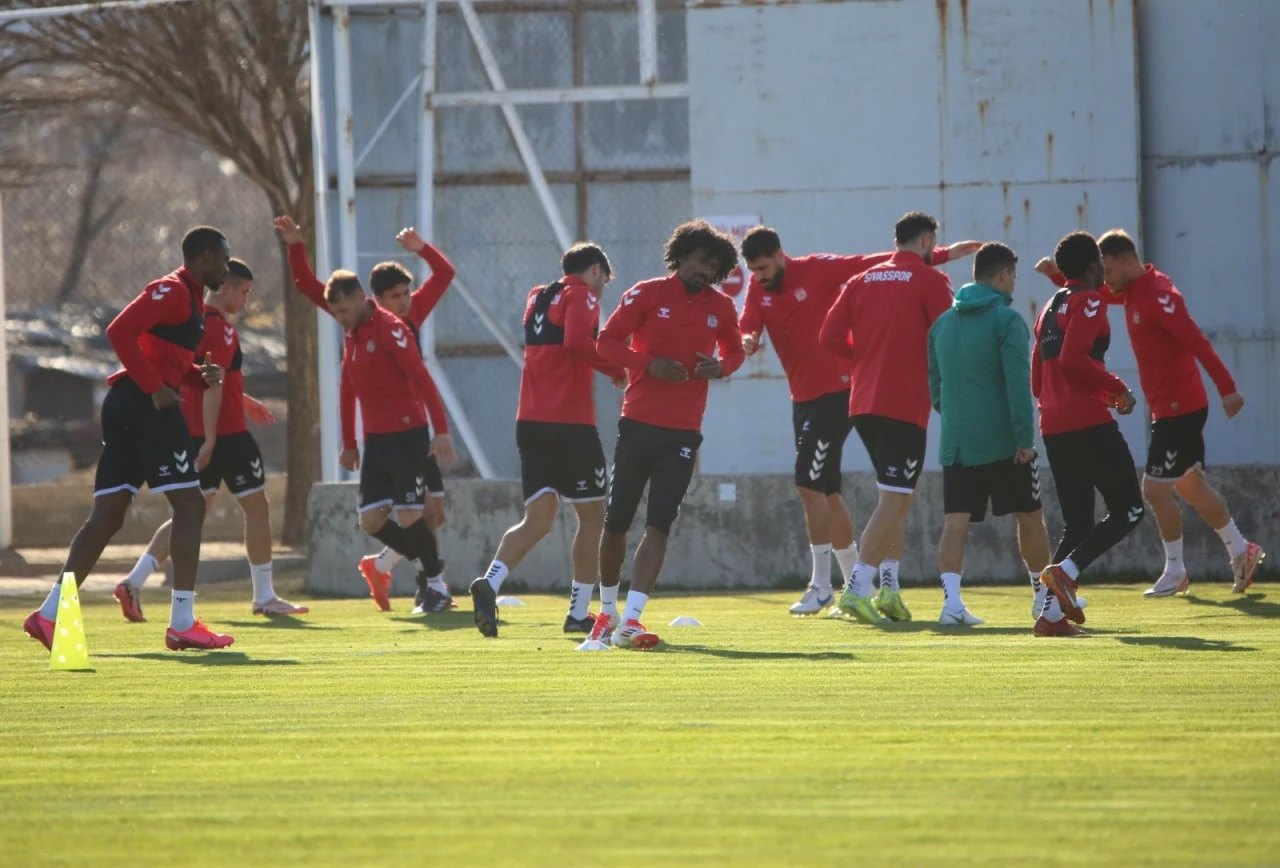 Sivasspor 2’de 2 Yapmak İçin Çalışmalara Başladı