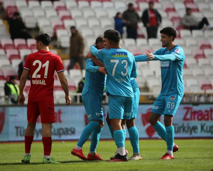 Sivasspor İlk Yarıyı 1-0 Önde Kapattı