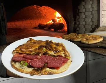 Anadolu'nun Pizzası Damak Lezzeti Oldu 