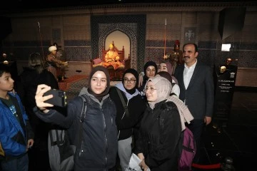 Darü'l-Mülk Sergi Sarayı'na Yoğun İlgi