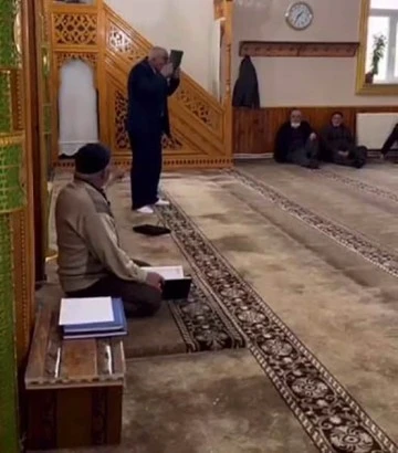 Diyanet, Sivas'ta Kur'an-ı Kerim'e Ayağıyla Basan Kişi Hakkında Suç Duyurusu