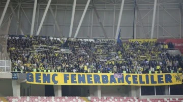 Fenerbahçeliler Sivas'ta Tribünleri Doldurdu
