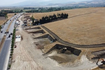Kırıkhan'a Kalıcı Konutlar İçin İlk Kazma Vuruldu