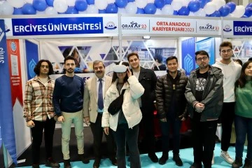 Sivas Bilim ve Teknoloji Üniversitesi'ne Fuarda Yoğun İlgi