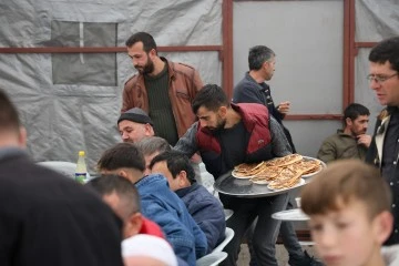 Sivas'ta Asırlık Hacı Yemeği Geleneği