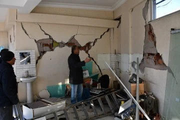 Sivas'ta Depremin Etkilediği İlçeye Milyon Dolarlık Destek