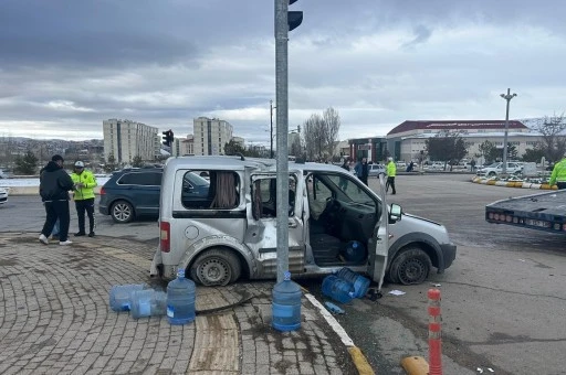 Sivas'ta Üniversite Öğrencisi Kazada Öldü