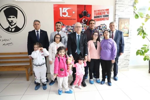 Sivas Valisi Özel Çocuklarla Bir Arada
