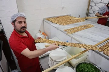 Sivaslılardan Yunanlara Etli Ekmek Cevabı