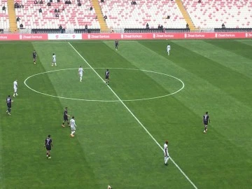 Sivasspor 1-0 Öne Geçti
